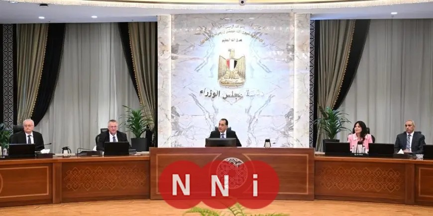 رئيس الوزراء يرحب بنائب رئيس الوزراء الروسي والوفد المرافق في زيارة هامة