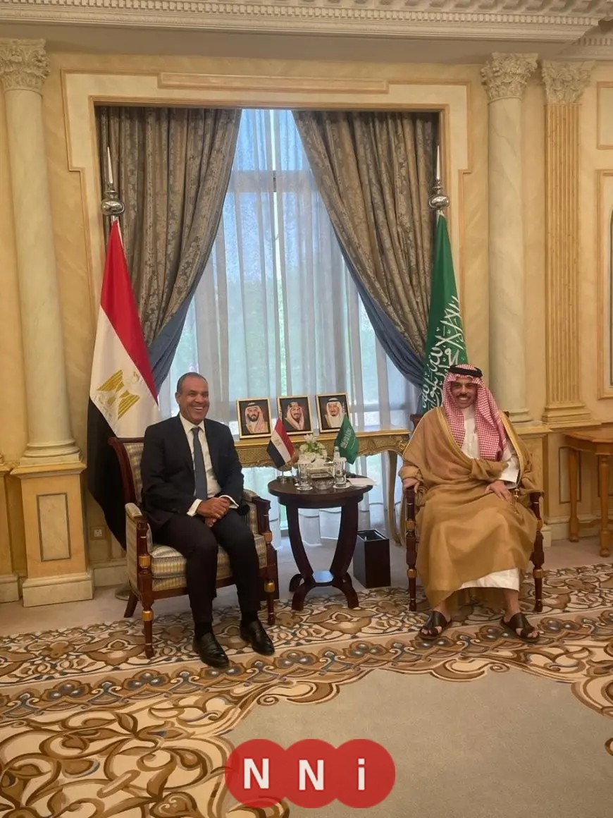 وزير الخارجية يعقد مباحثات مكثفة مع نظيره السعودي لتعزيز التعاون الثنائي ومناقشة التطورات الإقليمية المهمة