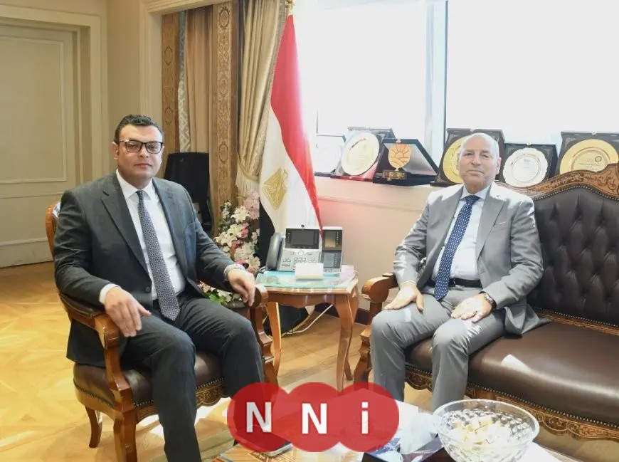 الشربيني وصابر يستعرضان تقدم مشروعات تطوير مثلث ماسبيرو وسور مجرى العيون