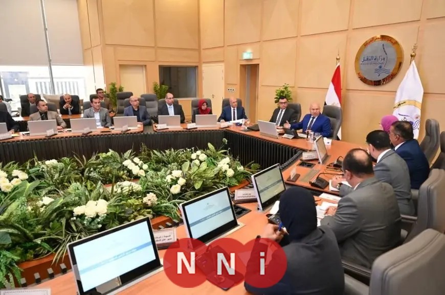 اجتماع مثمر بين وزير الصناعة والنقل ووزير الإسكان لتطوير البنية التحتية في المناطق الصناعية