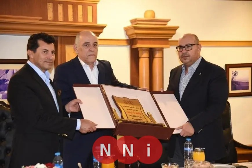 وزير الرياضة ورئيس الأولمبية يتابعان تقدم تطويرات نادي الصيد في فرع أكتوبر