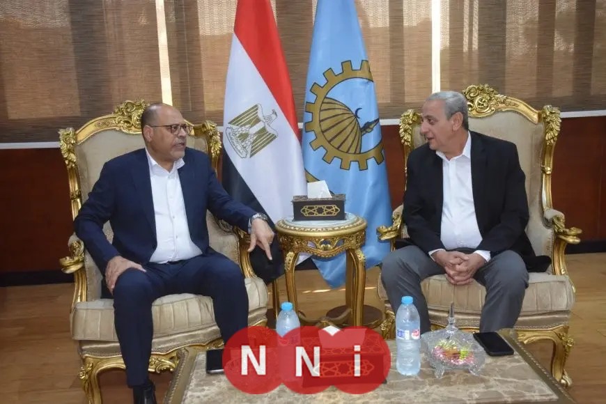 محافظ الغربية ووزير العمل يراقبان تداعيات حريق مصنع المحلة الكبرى