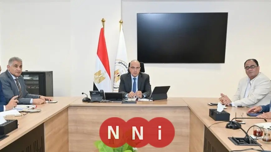 وزير الري يؤكد على ضرورة متابعة التزام الأفراد والمستثمرين بحماية القطاع المائي للنهر