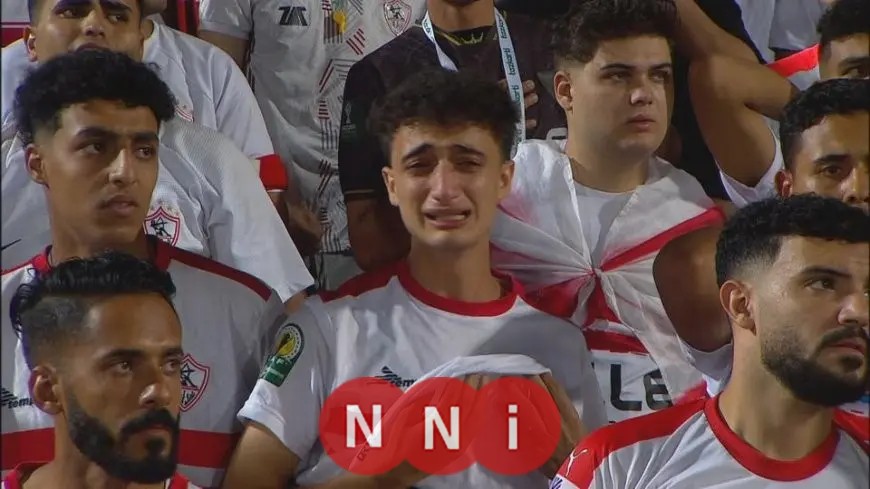 أحمد موسى يعبر عن رغبته في تقبيل رأس مشجع الزمالك الباكي أثناء البث المباشر