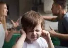 كيف تساهم الأسرة في تشكيل السلوك العدائي عند الأطفال؟