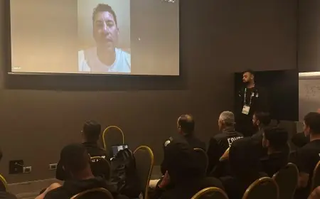 وزير الرياضة يساند منتخب الشباب قبل مواجهة نيوزيلندا في كأس العالم