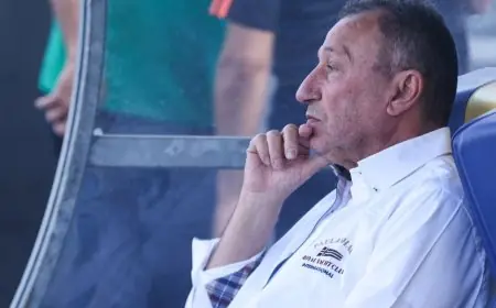 الخطيب يواصل قيادة الأهلي متناسباً مع حالته الصحية