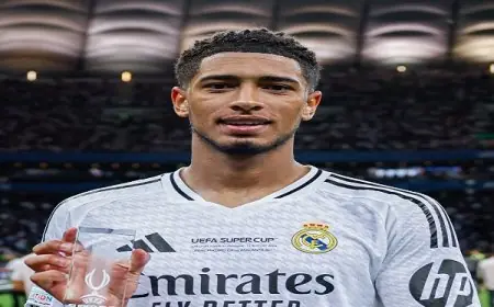 بيلينجهام يفوز بجائزة لاعب العام في إنجلترا لعام 2025