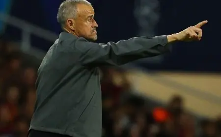 إنريكي يشيد ببيدري ويؤكد أن برشلونة الأقرب لحصد لقب دوري أبطال أوروبا