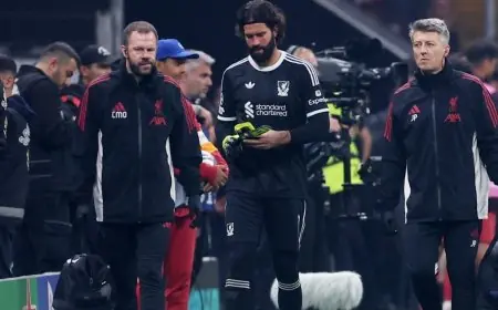 الكشف عن المدة الصادمة لغياب أليسون حارس ليفربول
