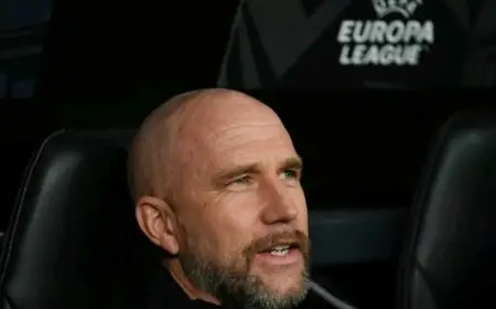 المدرب السويدي يكشف حقيقة مفاوضاته مع الأهلي