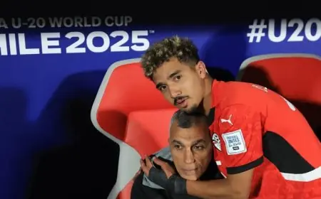 إيهاب الكومي يكشف تفاصيل شجار عمر خضر ومحمد عبدالله في مواجهة تشيلي ببطولة كأس العالم للشباب