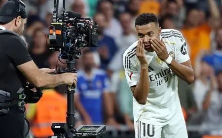 تشابي يوضح حالة إصابات مبابي وماستانتونو ويعرب عن قلقه من فترة التوقف الدولي