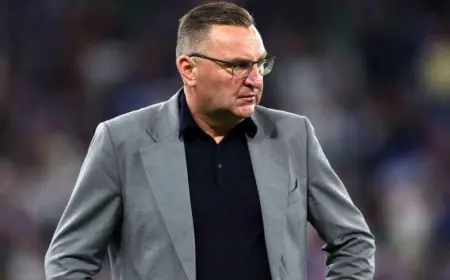 الأهلي يبدأ مفاوضات جادة مع المدرب السابق لمنتخب بولندا