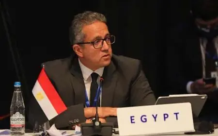 الرئيس السيسي يبارك لخالد العناني على فوزه برئاسة اليونسكو ويصفه بالإنجاز التاريخي