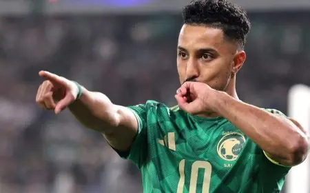 سالم الدوسري يسعى لتحقيق إنجاز تاريخي جديد في مسيرته مع كرة القدم السعودية