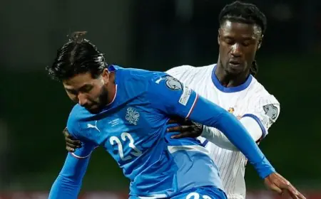 كامافينغا يواجه عاصفة من الانتقادات بعد أدائه مع منتخب فرنسا