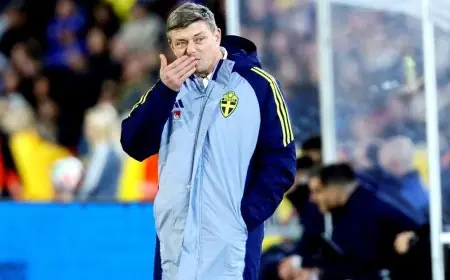 إقالة توماسون من تدريب منتخب السويد استجابة لمطالب الجماهير