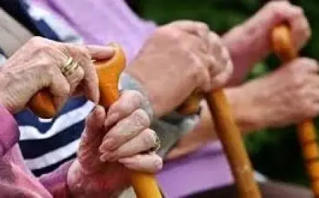 اكتشف أسباب الحساسية والكرامة الزائدة بعد سن الستين: العمر فعلاً مجرد رقم