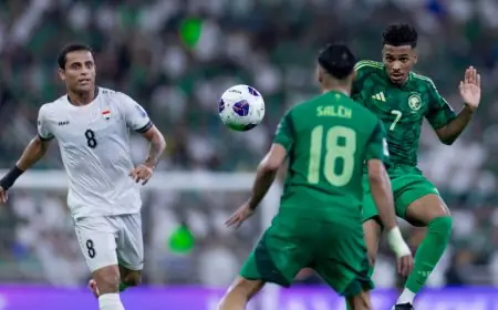 التعادل السلبي يسيطر على الشوط الأول بين السعودية والعراق في مواجهة حاسمة بتصفيات كأس العالم 2026