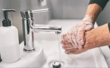 الطريقة المثلى لغسل اليدين وتنظيف الأظافر في 15 دقيقة فقط