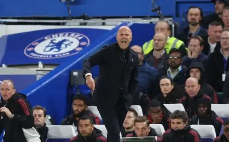 آرني سلوت يؤيد محمد صلاح ويسعى لتحقيق توازن مثالي في ليفربول