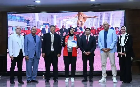 وزير الرياضة يكرم بطلات أفريقيا اليوم ويحفز منتخب ٢٠٠٨ قبل السفر للمونديال