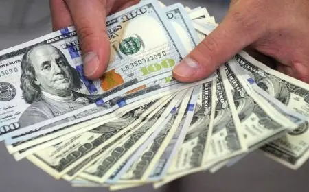 الدولار يشهد تراجعًا بقيمة 3 قروش أمام الجنيه مع انتهاء تعاملات الأحد