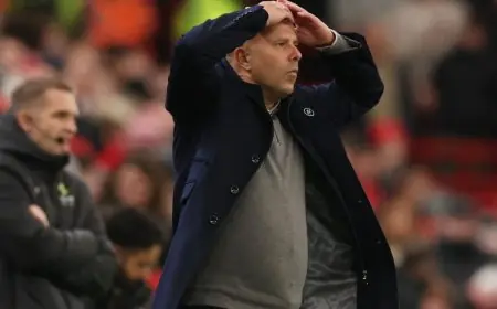 آرني سلوت: التركيز على محمد صلاح عادي بعد تراجع ليفربول