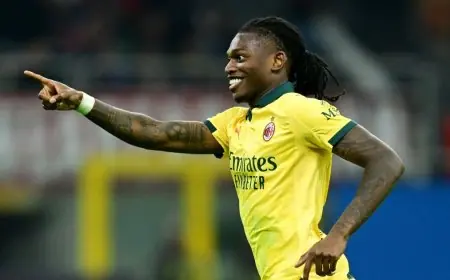 أسطورة ميلان يدعم لياو ويشبه خيمينيز بكريسبو في زمن بارما