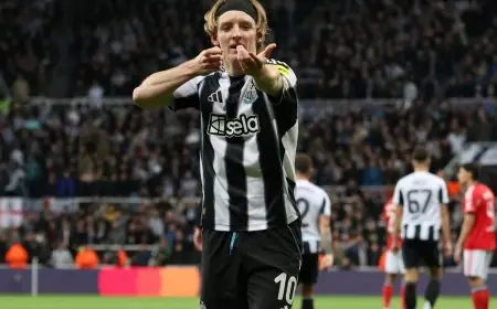 أنتوني غوردون يسجل اسمه في سجل إنجازات نيوكاسل بدوري أبطال أوروبا