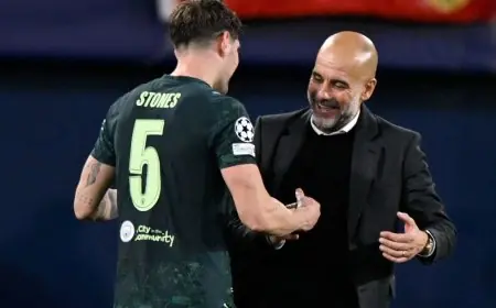 جوارديولا يثني على أداء ثنائي مانشستر سيتي المذهل في الانتصار على فياريال