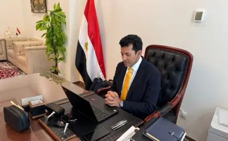 وزير الرياضة يهنئ محمد حسن بعد تتويجه بذهبية العالم في المصارعة