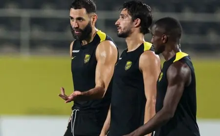 بنزيما وبيرغوين يستعدان لمواجهة مثيرة في كلاسيكو الاتحاد ضد الهلال