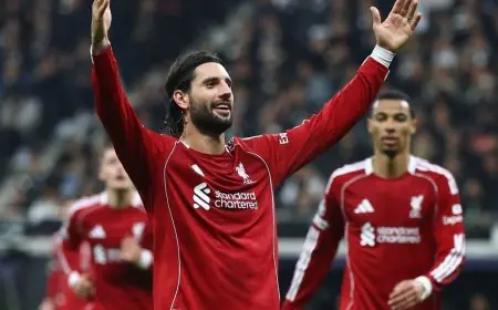 ليفربول يستعيد قوته بفوز ساحق 5-1 على آينتراخت وتألق سوبوسلاي