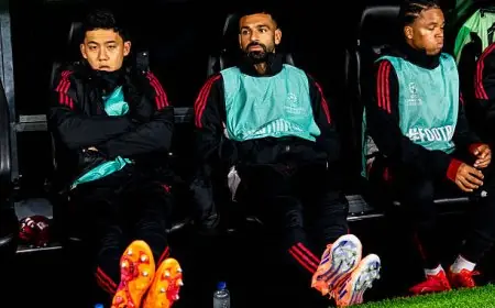 محمد صلاح يزيل لقب لاعب في ليفربول من حساباته الرسمية