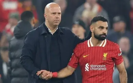 أحدث المستجدات في أزمة محمد صلاح مع ليفربول يكشفها سلوت