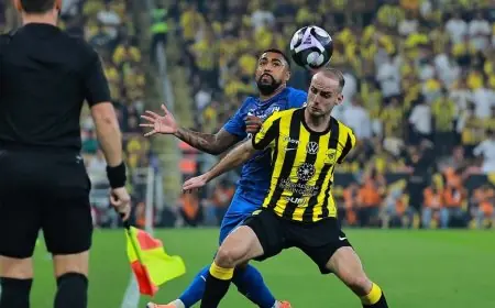 الهلال يلهب أجواء الكلاسيكو ضد الاتحاد بهدف دومبيا في مرماه