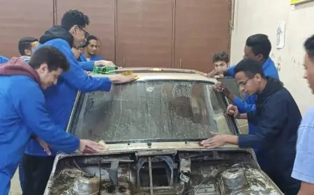 شباب مصريون يبتكرون سيارة كهربائية محلية من الخردة بـ150 ألف جنيه فقط