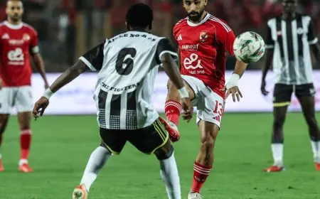 التعادل السلبي يسيطر على الشوط الأول في مواجهة مثيرة بين الأهلي وإيجل نوار
