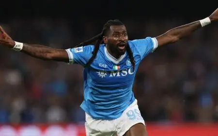 نابولي يتصدر الدوري الإيطالي بعد فوز مثير على إنتر ميلان