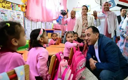 مدبولي يعدل مسار جولته في السويس لزيارة مدرسة محمد حافظ الابتدائية