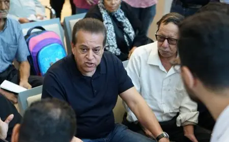 وزير الصحة يزور مجمع السويس الطبي ويستمع إلى شكاوى المرضى وملاحظاتهم