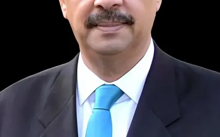 محافظ سوهاج يكشف عن شاشات عملاقة لنقل احتفالية افتتاح المتحف المصري الكبير في الميادين