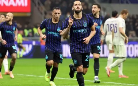 إنتر ميلان يسحق فيورنتينا بثلاثية رائعة في ليلة كرة قدم لا تنسى