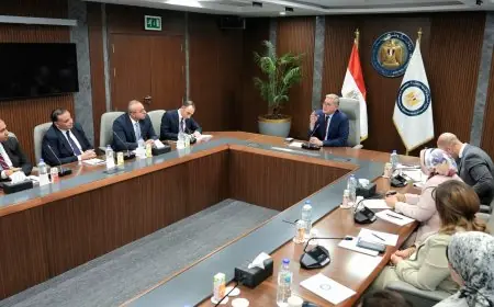 وزير البترول يجتمع مع كوادر الإدارة المتوسطة والشابة لبحث المستقبل