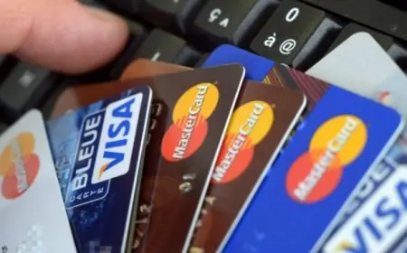 دليلك الشامل لأنواع فيزا المشتريات في البنك الأهلي 2025 والمستندات المطلوبة