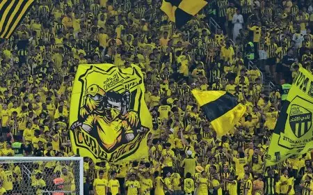 غرامة ضخمة على الاتحاد السعودي بسبب تصرفات جمهوره في مواجهة الهلال