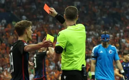 الاتحاد السعودي يكشف عن حكم مباراة القمة بين الهلال والشباب في دوري روشن