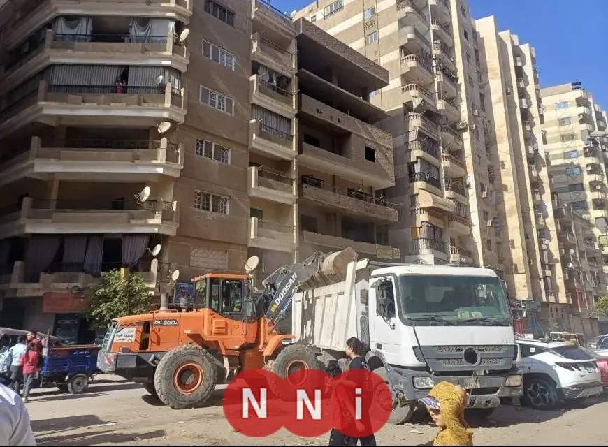 محافظة الجيزة تطلق حملة نظافة كبرى لإزالة السيارات المتهالكة والتخلص من 400 طن مخلفات